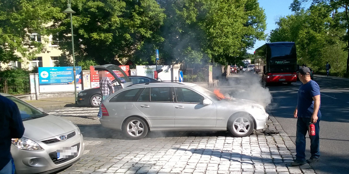 Auto spłonęło w centrum Opola