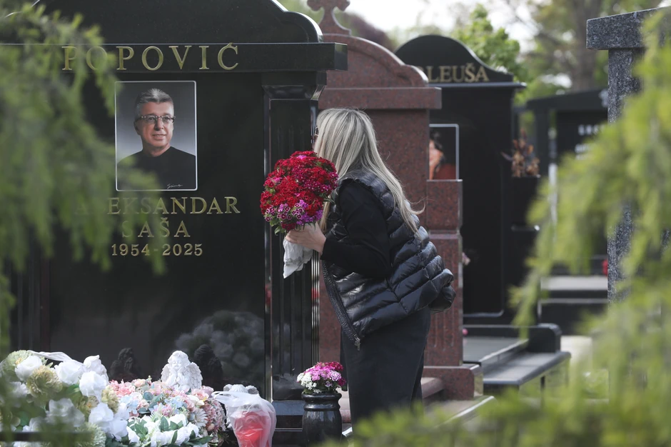 Novo bežanijsko groblje rođendan Saše Popovića