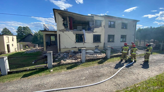 Tragedia w Jastrzębiu-Zdroju. Po wybuchu butli z gazem nie żyje jedna osoba. Trwa akcja ratunkowa 