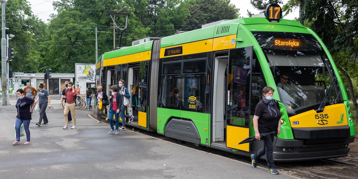 Uczniowie mogą skorzystać z taniego biletu.