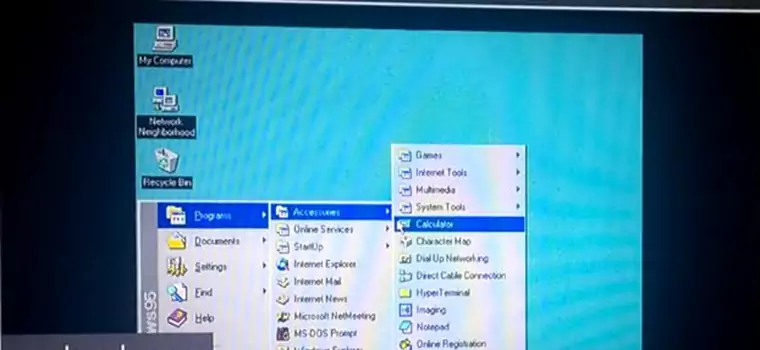 Windows 95 uruchomiony na konsoli Xbox One (wideo)