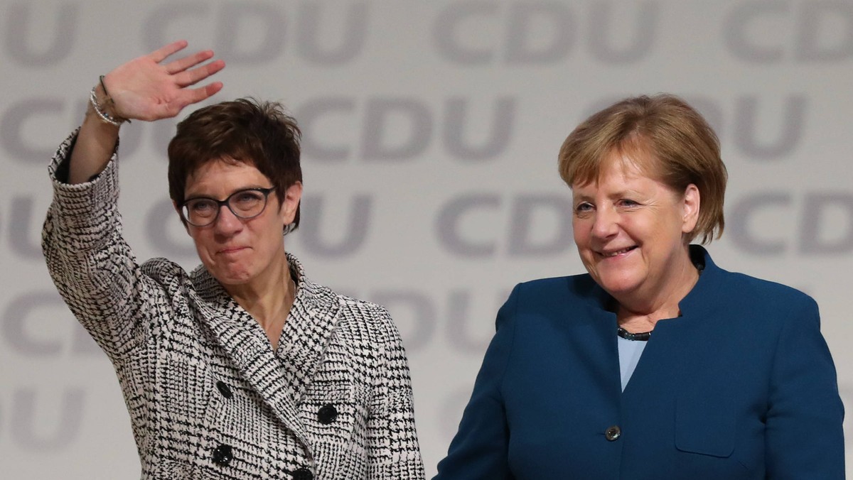 Annegret Kramp-Karrenbauer, Angela Merkel