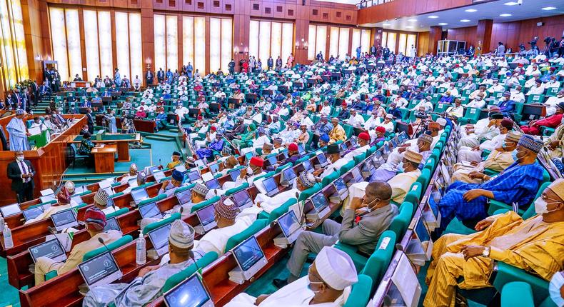 Ohanaeze asks Igbo lawmakers to apply discretion in voting NASS leaders.  [twitter/@NigeriaGov]