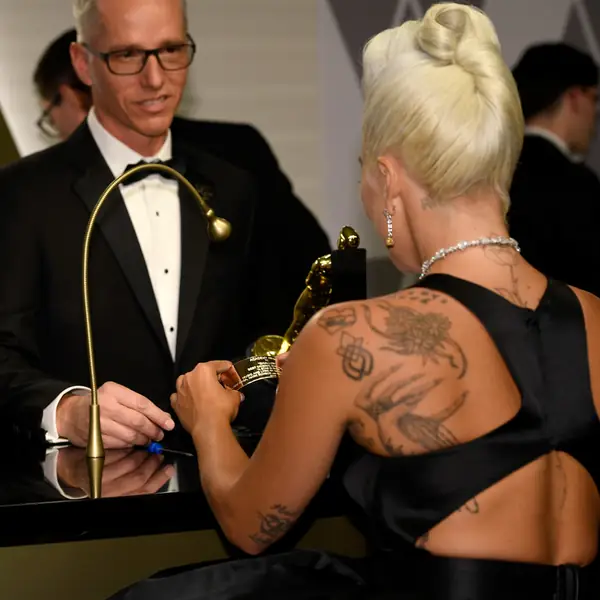 Tatuaże na plecach Lady Gaga / Kevork Djansezian / GettyImages 