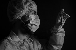 Lekarze mają milczeć o koronawirusie. Dyrektorzy wyciszają medyków