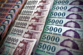 Węgry: S&P grozi obniżeniem ratingu do poziomu śmieciowego