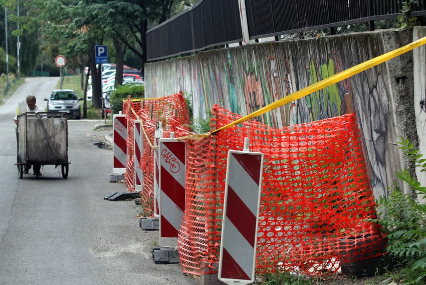 Betonski zid preti da ugrozi bezbednost prolaznika