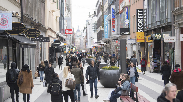 Svédországban nincs kijárási korlátozás és az iskolák, éttermek is nyitva maradhatnak / Fotó: Northfoto