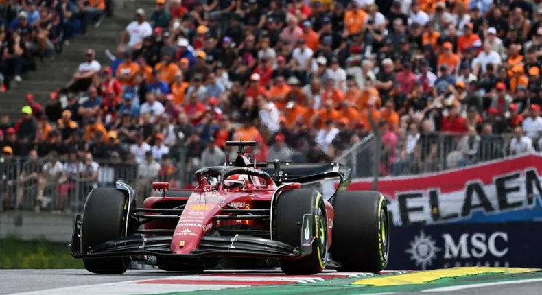 Charles Leclerc (Ferrari) a remporté ce dimanche le Grand Prix d’Autriche en devançant Max Verstappen (Red Bull) et Lewis Hamilton (Mercedes) PHOTO  JOE KLAMAR - AFP