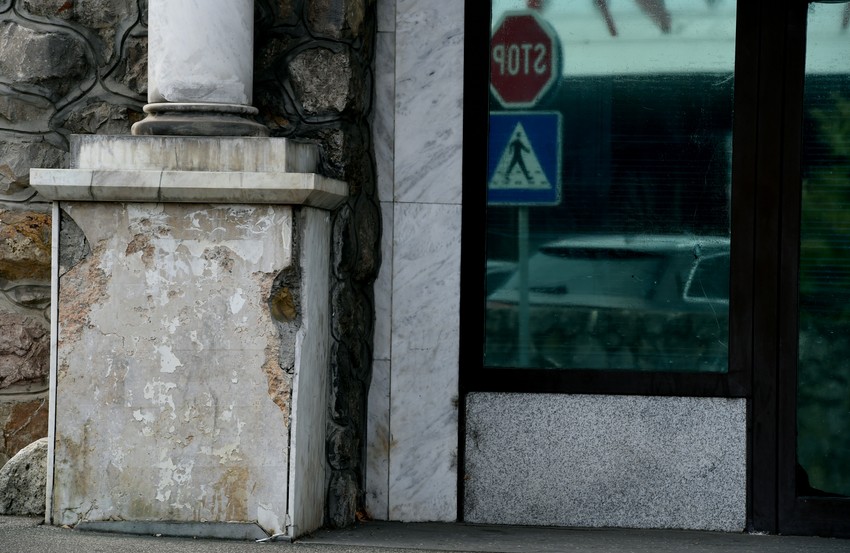Oštećenja na Cecinoj  kući nakon napada