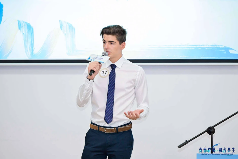 Strahinja na Svetskom takmičenju iz engleskog jezika u Kini