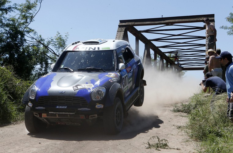 Piekło Rajdu Dakar. Kierowcy i ich maszyny nie mają lekko