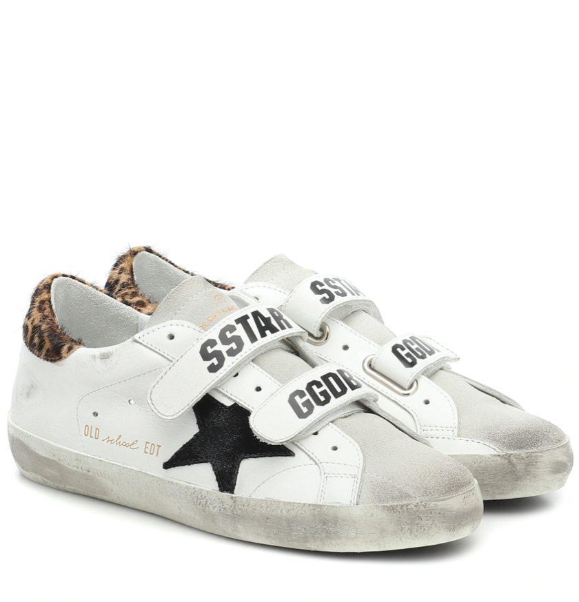 Sneakers «Old School» aus Leder mit Klettverschluss von Golden Goose für 530 Franken, via Mytheresa.