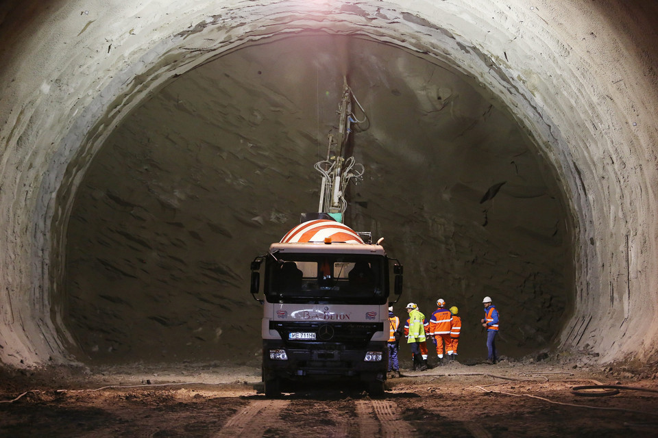 Zakopianka: podziemny tunel ma już 100 metrów 