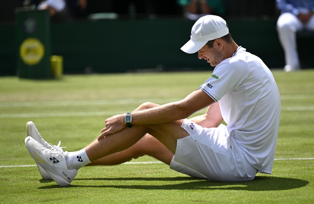 Dramat Hurkacza. Nici z Wimbledonu, a teraz kolejny cios. Co z dalszą karierą?