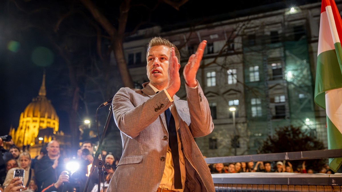 Magyar Péter válaszolt a mozgalma logóját érő vádakra