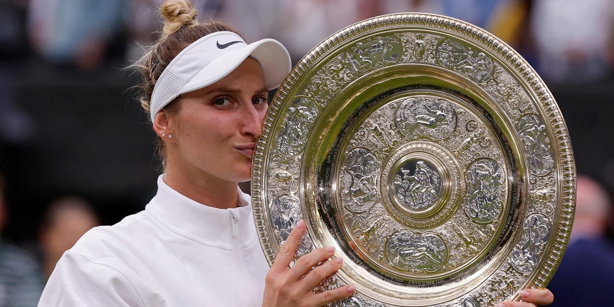 Czeszka Marketa Vondrousova wygrała Wimbledon.