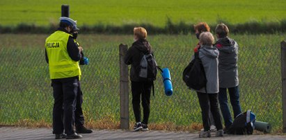 Policja zatrzymała łowicką Jaskółkę. Pielgrzymi idą na Jasną Górę