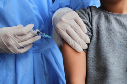 Kötelező lesz bevallani, ha nem vagyunk beoltva? Erre készül a kormány