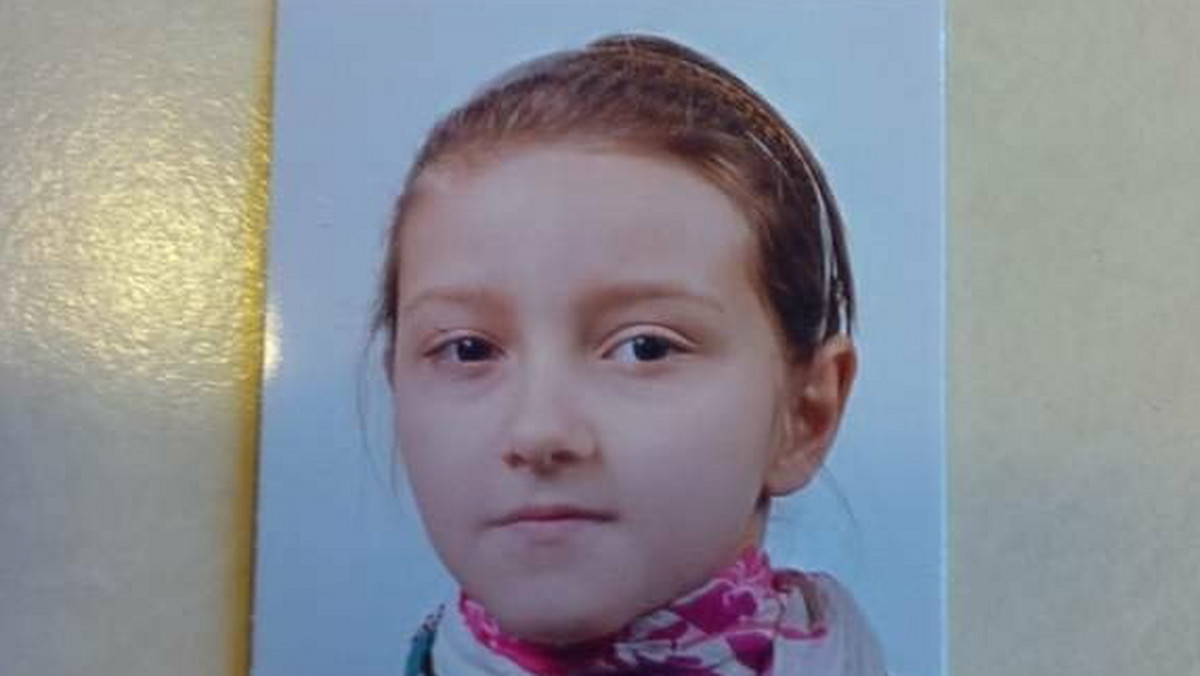 Zakończono poszukiwania zaginionej 10-letniej Mai Biryło z Wołczkowa. Dziewczynka, która zaginęła wczoraj, została odnaleziona na terenie Niemiec. Maja Biryło jest cała i zdrowa, jak poinformowała policja. Funkcjonariusze dodają, że dokonano zatrzymania mężczyzny, który znajdował się przy zaginionej.