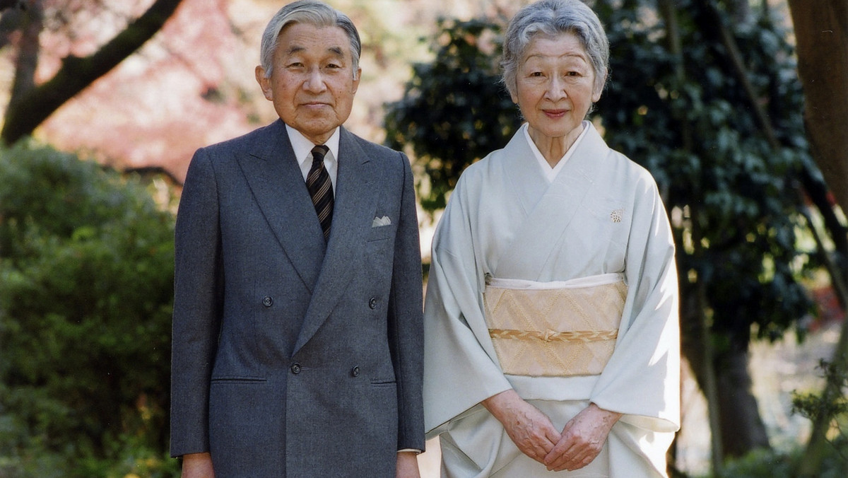 Cesarz Japonii Akihito dla miłości złamał wielowiekową tradycję