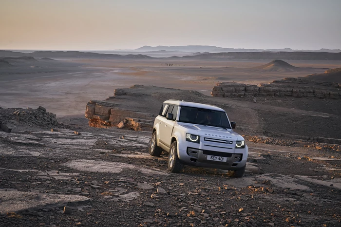 Land Rover Defender 130