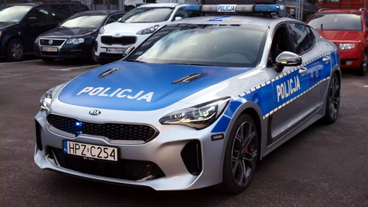 Policyjna Kia Stinger