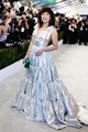 Sandra Oh Carolina Herrera ruhában