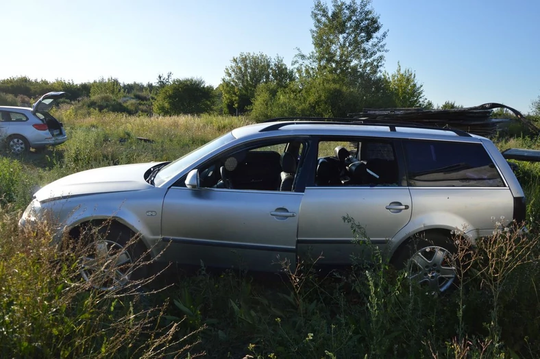 Jeden z dwóch skradzionych wcześniej samochodów