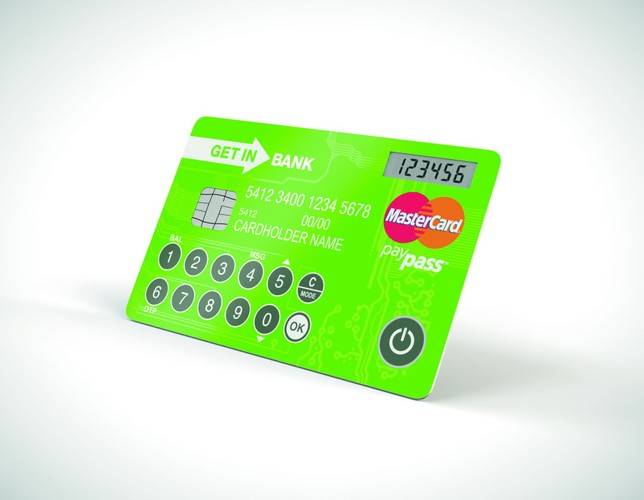 Z kolei w ofercie Getin Banku znajduje się karta z wyświetlaczem. Można na nim sprawdzić stan dostępnych środków na koncie, przeczytać wiadomość od banku, lub wykorzystać go jako token w bankowości internetowej. Oprócz tych dodatkowych funkcji, karta może być oczywiście używana tak jak każda inna karta płatnicza. Jej wydanie kosztuje 50 zł.