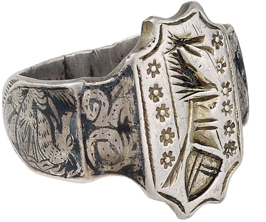 Viteški prsten XV vek, srebro, nijelo, Muzej primenjene umetnosti