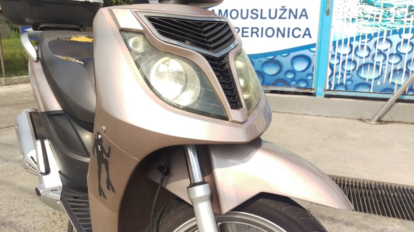 Za ovaj motor nisu mogli da utvrde koje je boje