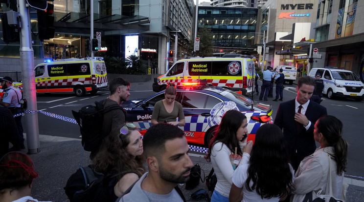 Hatalmas a káosz Sydney-ben, a bevásárlóközpont környékén / Fotó: Profimedia