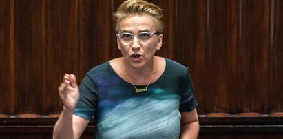 Scheuring-Wielgus z zarzutem. Miała... zawiesić kartkę na płocie kościoła