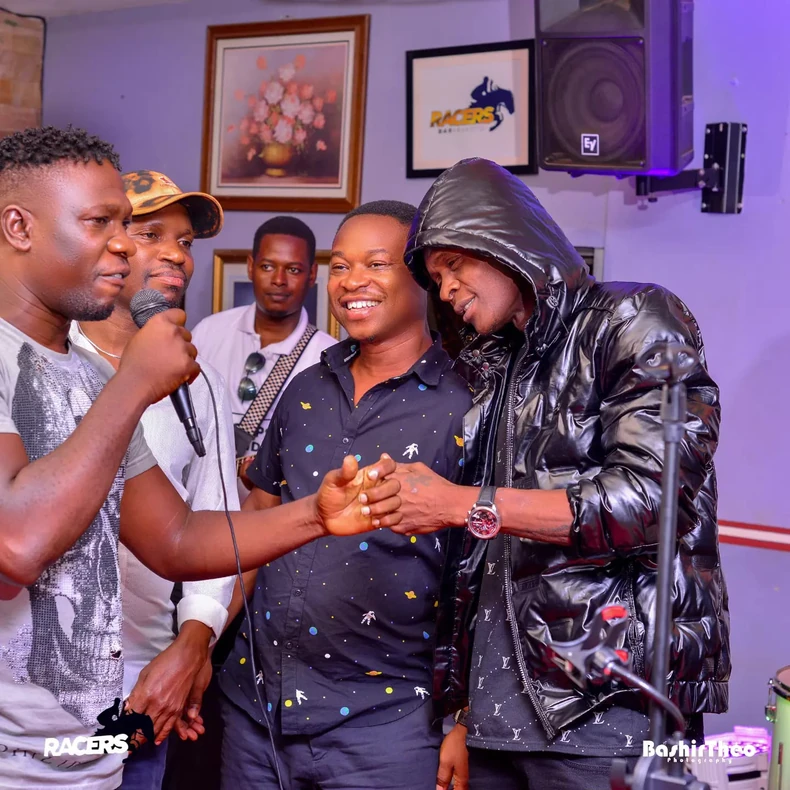 Banjo Man greeting Chameleone