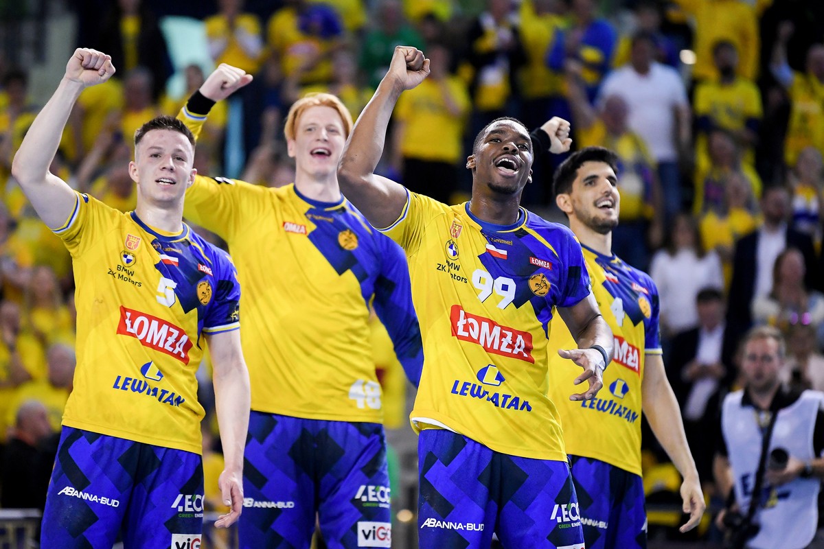 Piłkarze ręczni Łomży Vive Kielce (od lewej: Michał Olejniczak, Tomasz Gębala, Dylan Nahi i Miguel Sanchez-Migallon)