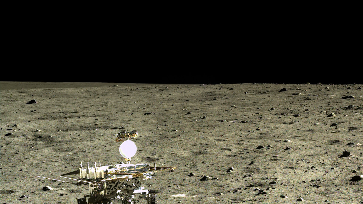 USA: 855 tys. dolarów za próbki skalne z Księżyca