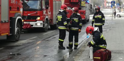 Pożar przy Struga. Dwie osoby wyszły z poparzeniami, nie udało się uratować papugi