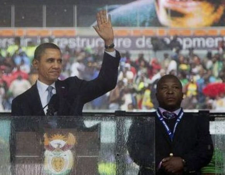 Uz Obamu: Ljudi oštećenog sluha tvrde da je "prevodilac" ustvari prevarant