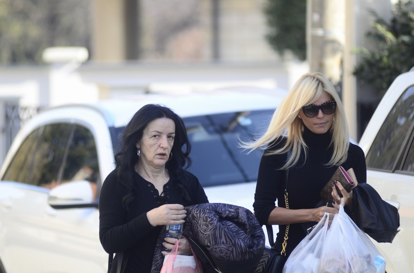 Danijela Mandić, bivša verenica Mihajla Šaulića (desno)