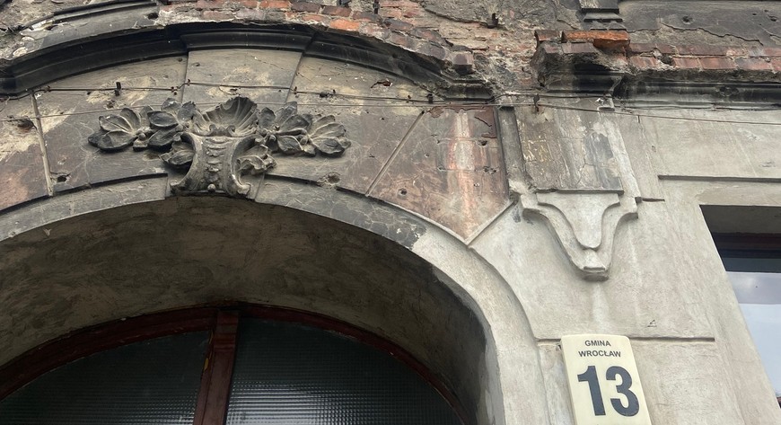 Spółka Wrocławskie Mieszkania ogłosi wkrótce przetarg na kompleksowy remont kamienicy. 