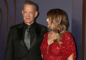 Rita Vilson čestitala Cveti i početak Strasne nedelje, njen muž Tom Henks prihvatio pravoslavlje