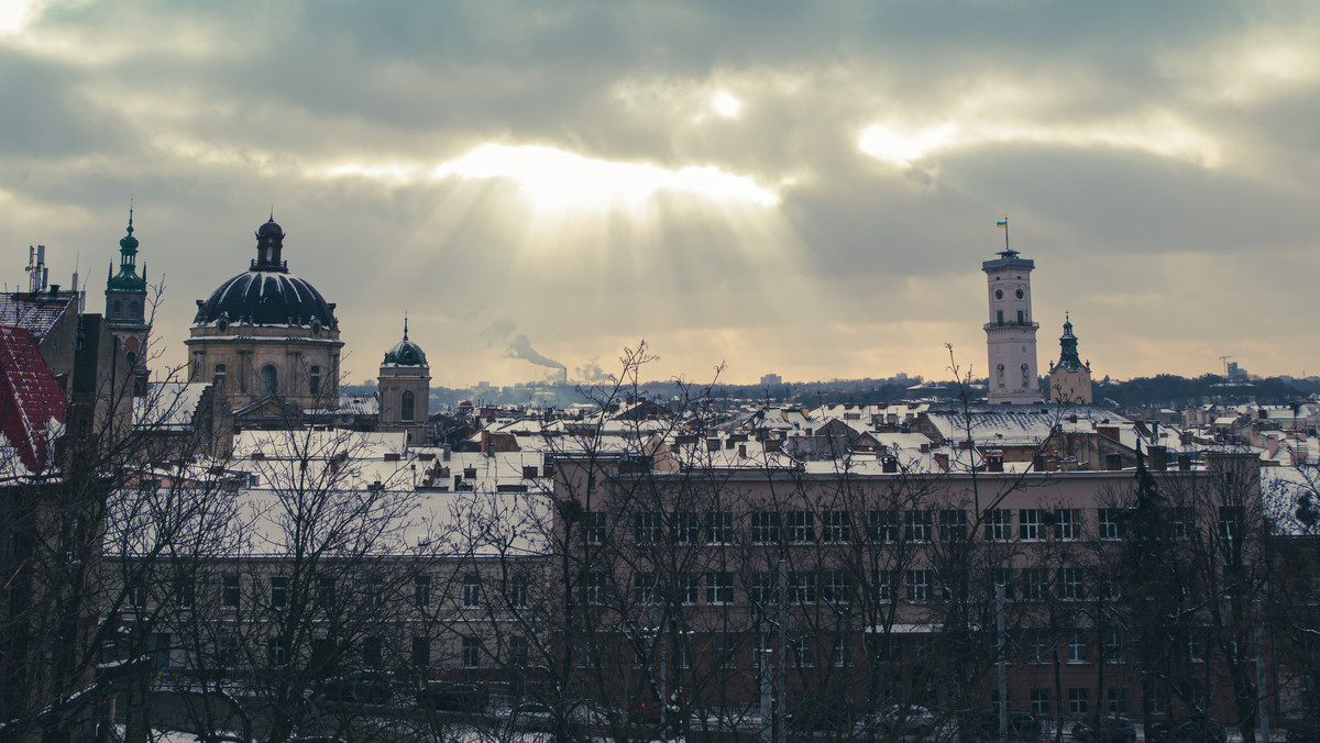 Pierwszy śnieg we Lwowie. "My, Ukraińcy, przetrwamy nawet mroźną zimę"