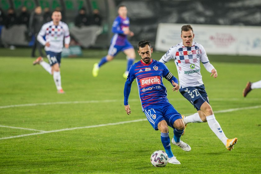 Pilka nozna. PKO Ekstraklasa. Gornik Zabrze - Piast Gliwice. 20.11.2020