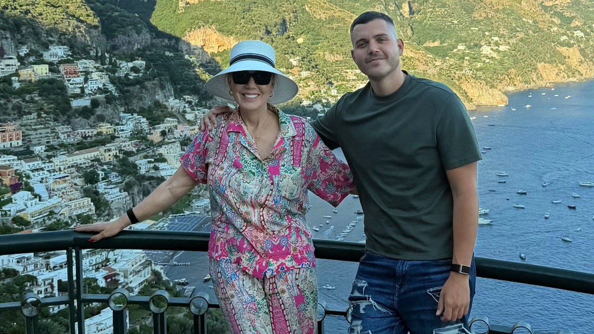 Lepa Brena i Viktor