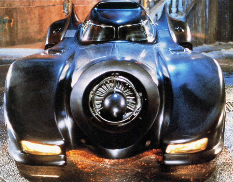 Jak zmieniał się przez lata Batmobil