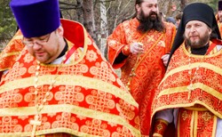 Dzień Trzeźwości w Rosji. Duchowni z samolotu skroplili miasto wodą święconą