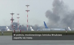 Pożar w pobliżu lotniska w Moskwie. Niedługo później lądował tam sekretarz stanu USA