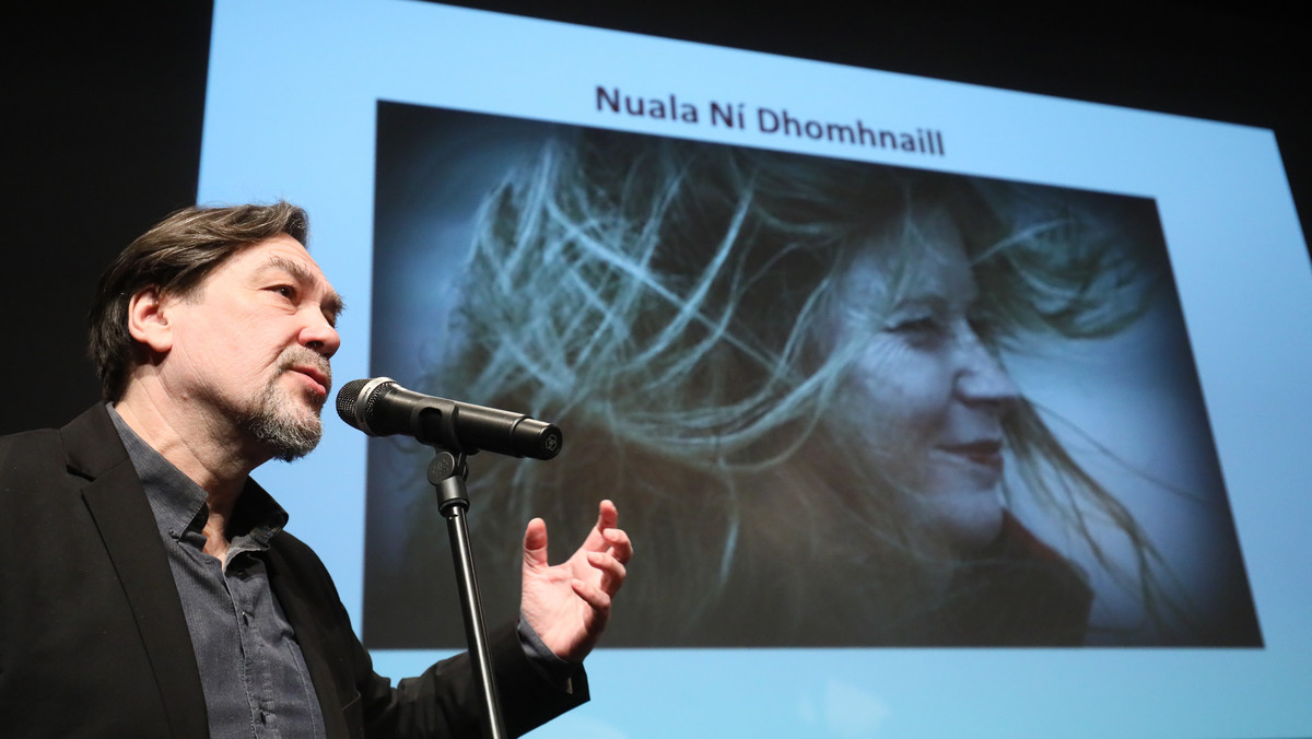 Irlandzka poetka Nuala Ni Dhomhnaill została laureatką Międzynarodowej Nagrody Literackiej im. Zbigniewa Herberta. Jej twórczość jest "aktem ratowania języka z pozoru skazanego na zagładę, gestem przeciwstawiania się kulturowej unifikacji" - uznali jurorzy.