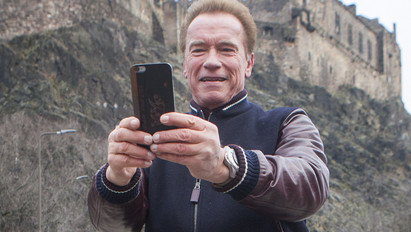Schwarzeneggeri Skóciában lőtt szelfit